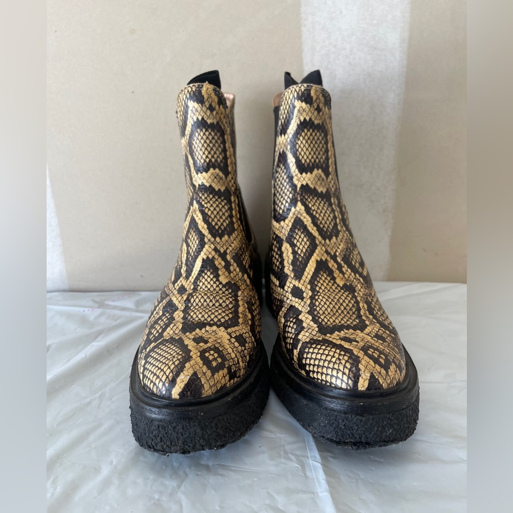 Loeffler Randall Raquel Snake Print Chelsea Boots Sz:10